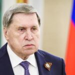 “Ідіть ***”: Кремль відмовив французам у місці за столом переговорів щодо України – FT