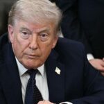 Трамп прокоментував контакти із Зеленським і путіним