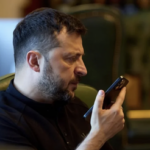 Зеленський привітав Петера Мадяра з перемогою на виборах в Угорщині