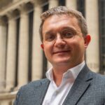 Знайомтесь – Микола Сушко! Загадковий бізнесмен, що заробив, за його словами, статки на біржах США, а зараз створив фундацію «Множина». Перше (майже) інтерв’ю 