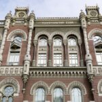 Курс гривні на паузі, загроза дохідності ОВДП від інфляції та «український» ETF у Лондоні. Яким був тиждень на фінансових ринках? Розбір