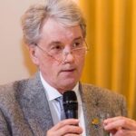 «Працює на користь Кремля»: Ющенко відмовився від польського ордена