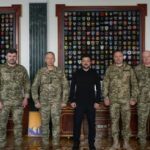 Сирський і Гнатов продовжать служити Україні – Зеленський