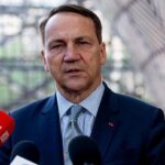 Сікорський закликав Польщу готуватися до оборони після нових сигналів із москви