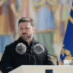 Зеленський назвав “перебором” образливі вигуки проти військових на протестах