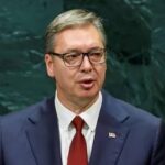 Президент Сербії Вучич подав у відставку