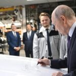 У кортежі путіна з’явився пікап з зенітним кулеметом