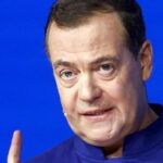 Медведєв пригрозив затримувати громадян США та ЄС у росії