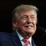 Трамп запевняє, що Маск зняв обмеження Starlink: що кажуть в Україні