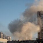 Гроші під обстрілами. Запит на валюту, біль забудовників та нове дихання для готелів на заході. Як погіршення безпеки в тилових містах впливає на інвесторів?